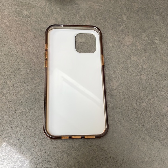 iPhone 12 Pro Max hard case - Picture 2 of 6